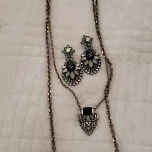 Chloe and Isabel set